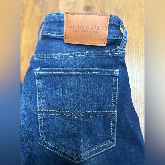 Lucky Brand - Sweet Crop - 2/26 - Cropped Jeans - Picture 5 of 8